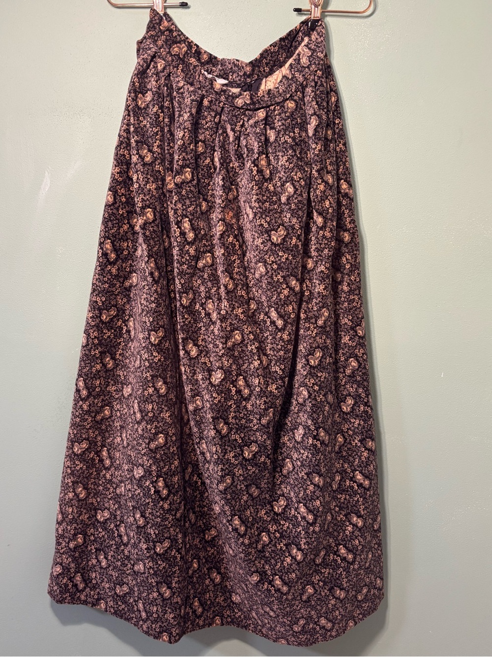 Vintage 1979’s Women's Velvet Floral A-Line Maxi Skirt